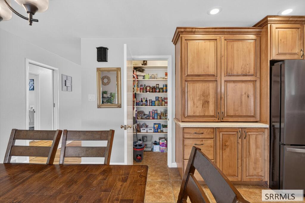 987 Taney Lane Property Photo 17