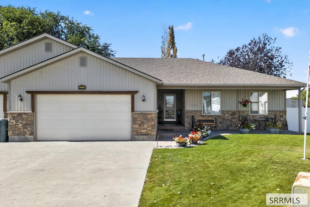 2189708 Property Photo 1