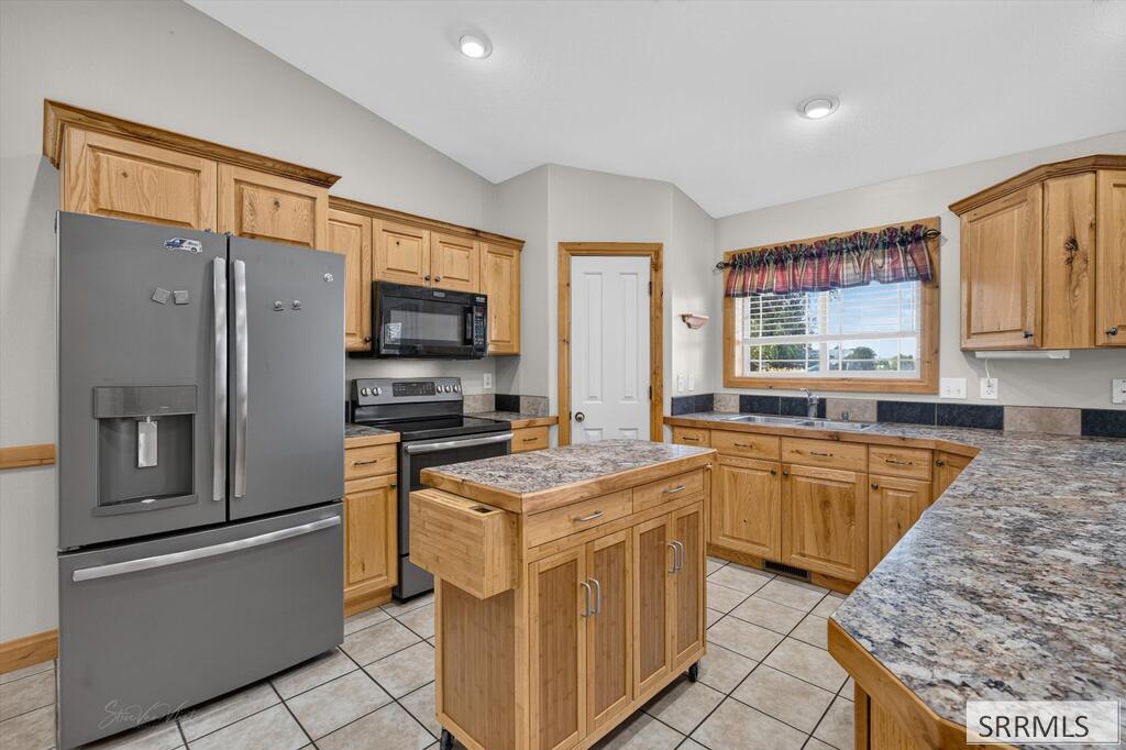 2189708 Property Photo 16