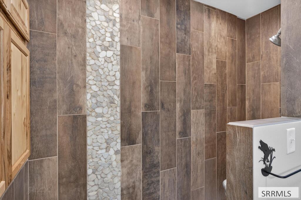 2189708 Property Photo 29