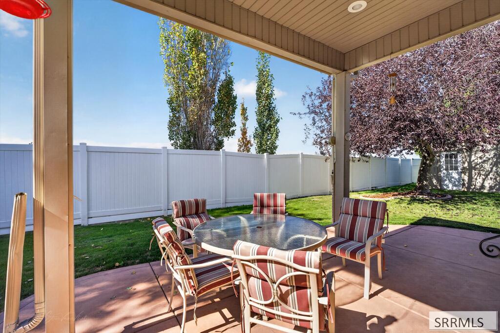 2189708 Property Photo 40
