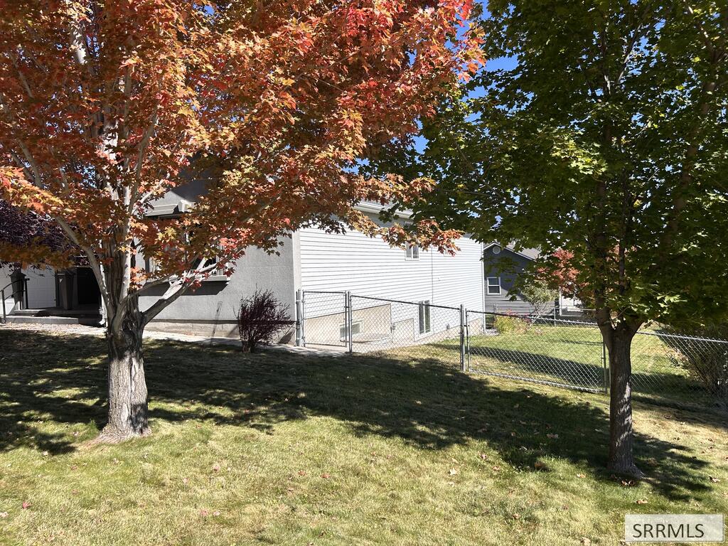 712 Monroe Street Property Photo 3