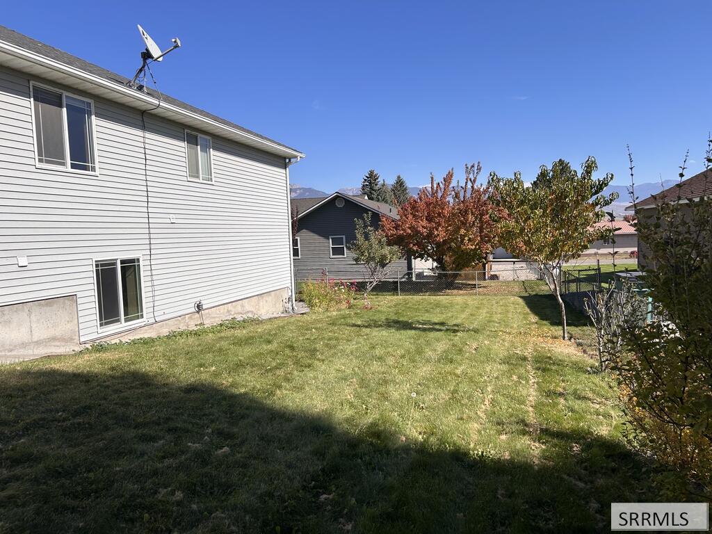 712 Monroe Street Property Photo 4
