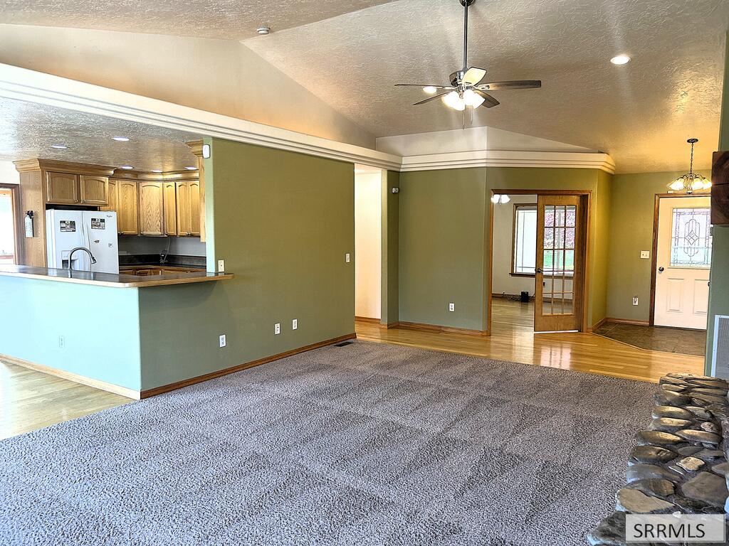 712 Monroe Street Property Photo 8