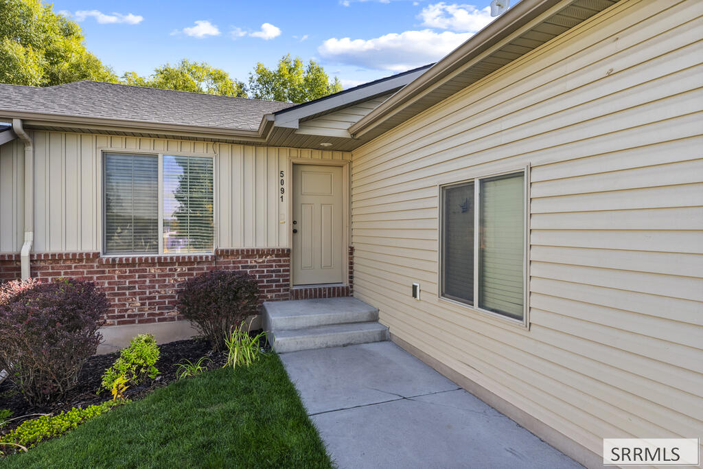 5091 S Remember Drive Property Photo 3