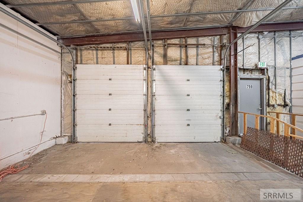 751 S Capital Avenue Property Photo 6