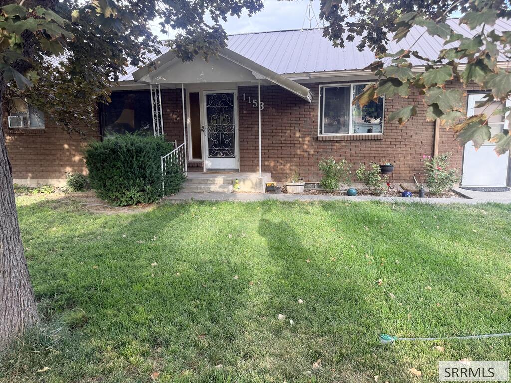 1153 S Meridian Street Property Photo 1