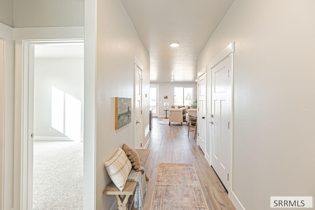 6455 Ender Ln Property Photo 4