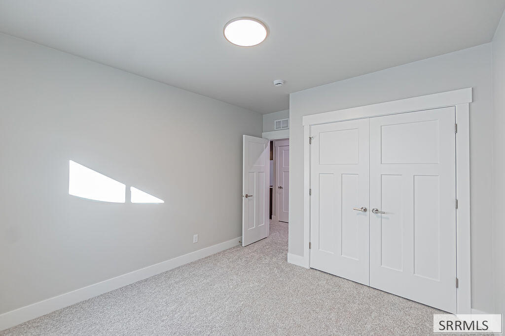6455 Ender Ln Property Photo 7