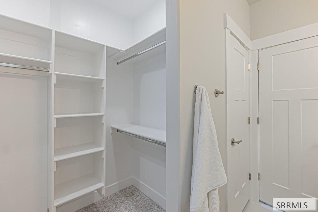 6455 Ender Ln Property Photo 27