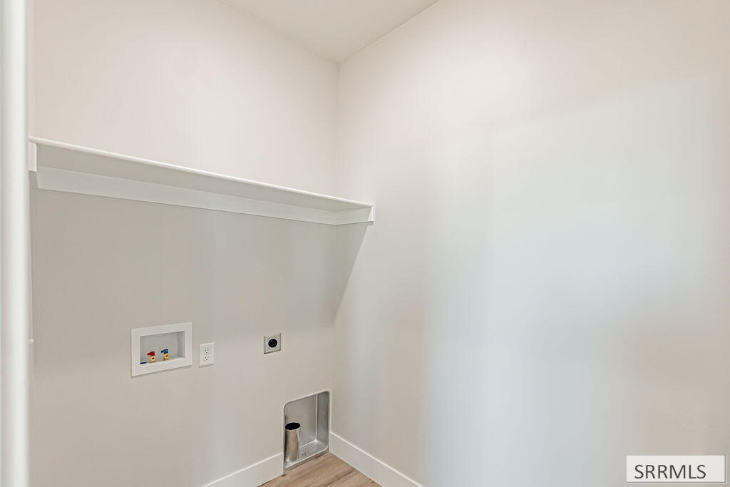 6455 Ender Ln Property Photo 28