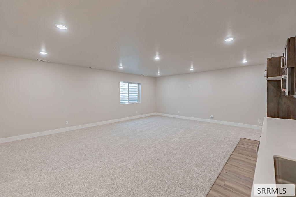 6455 Ender Ln Property Photo 32