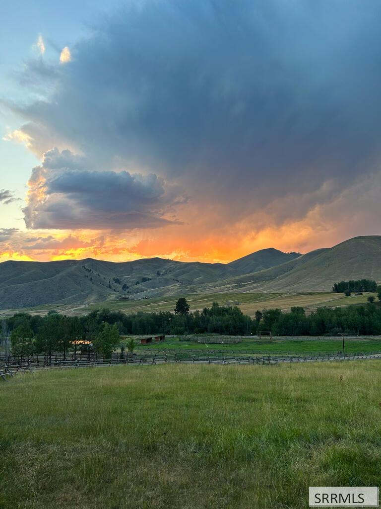 261 Fourth Of July Creek Road Property Photo 16