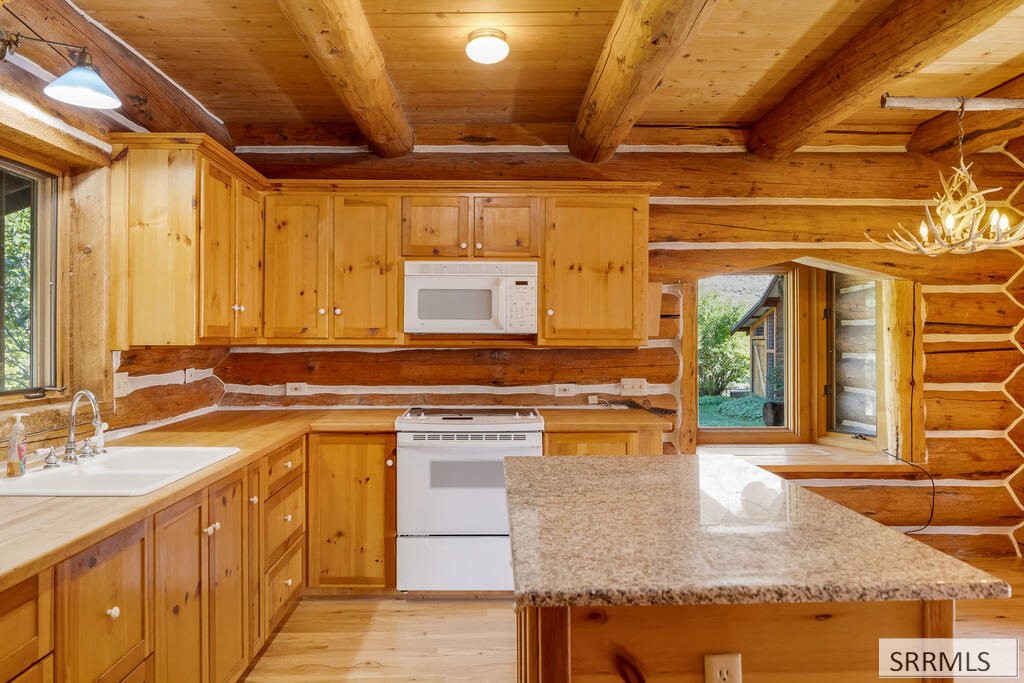 261 Fourth Of July Creek Road Property Photo 43