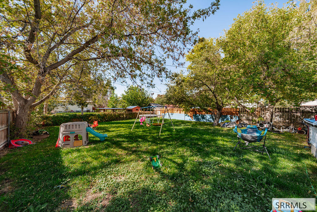 727 Jefferson Avenue Property Photo 42