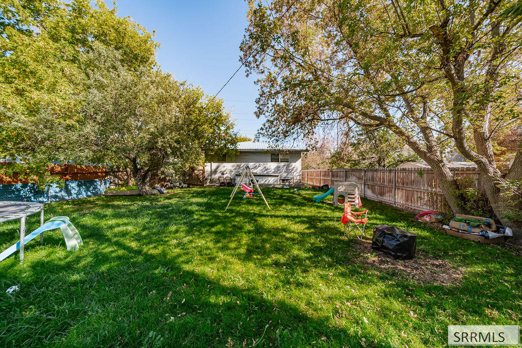 727 Jefferson Avenue Property Photo 43