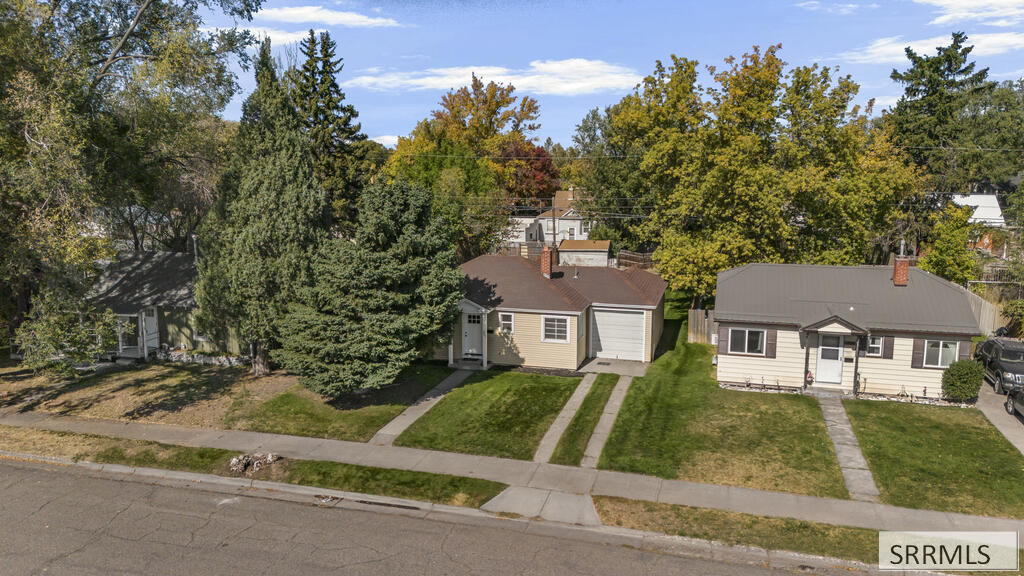 365 E 20th Street Property Photo 27