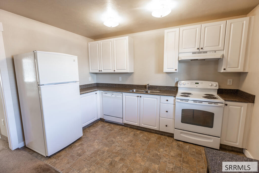 332 S 4th W Property Photo 25