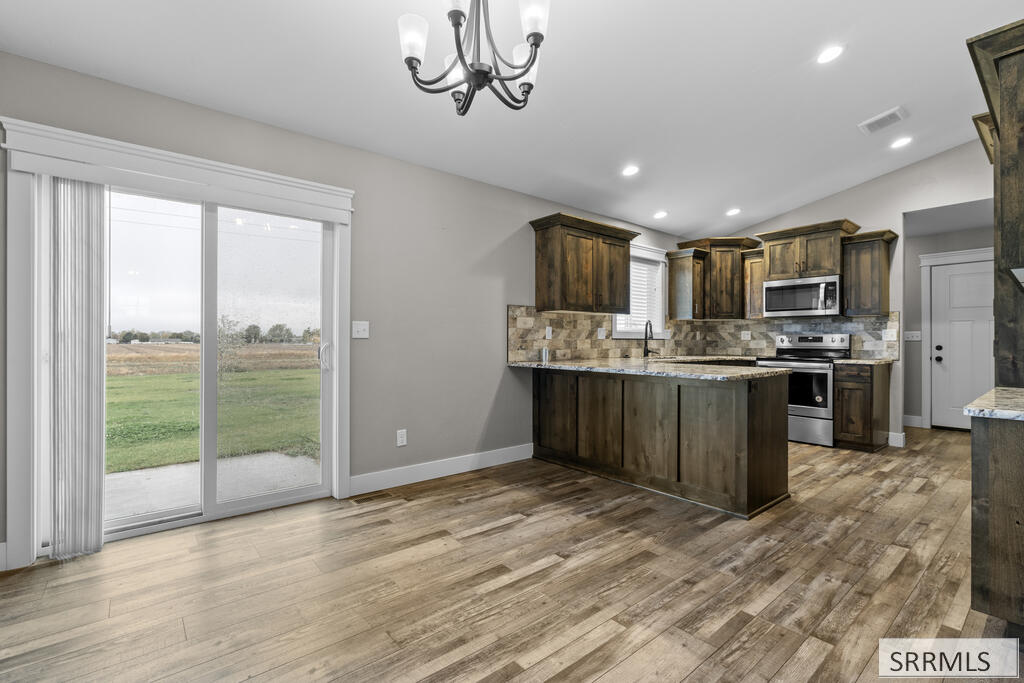 183 N 4032 E Property Photo 6