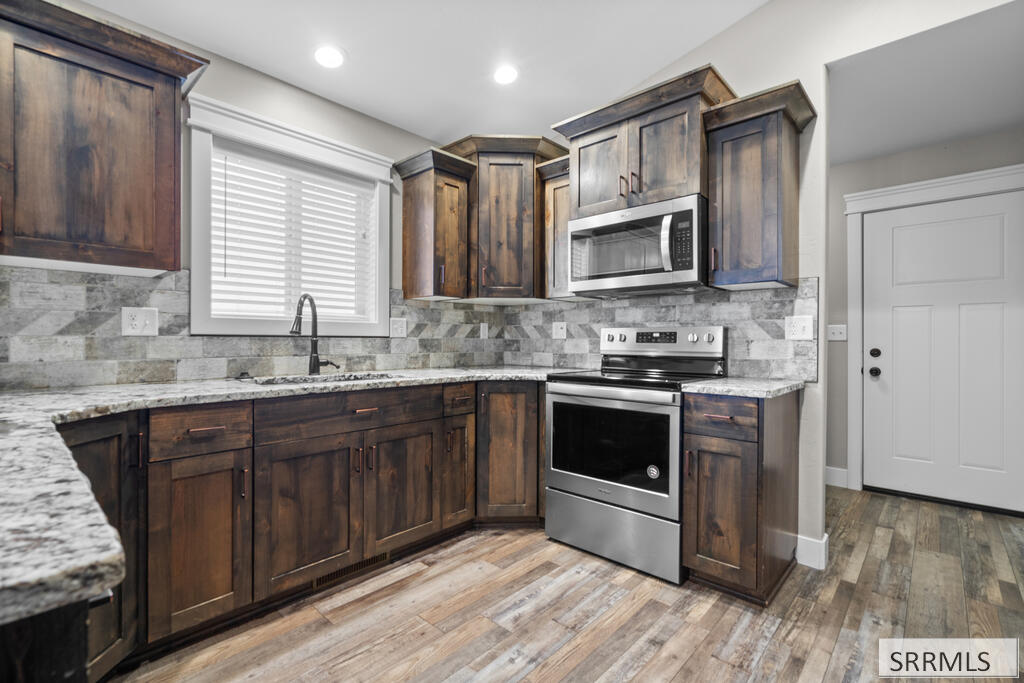 183 N 4032 E Property Photo 9