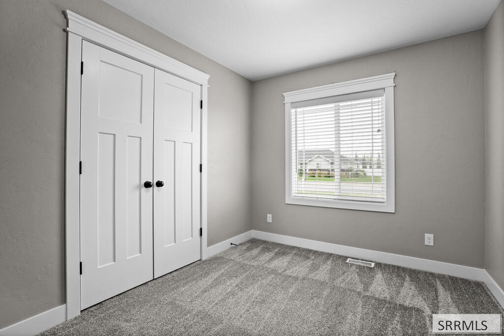 183 N 4032 E Property Photo 26