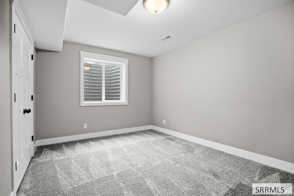 183 N 4032 E Property Photo 29