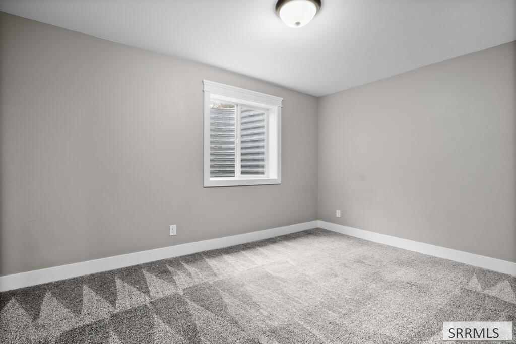 183 N 4032 E Property Photo 31