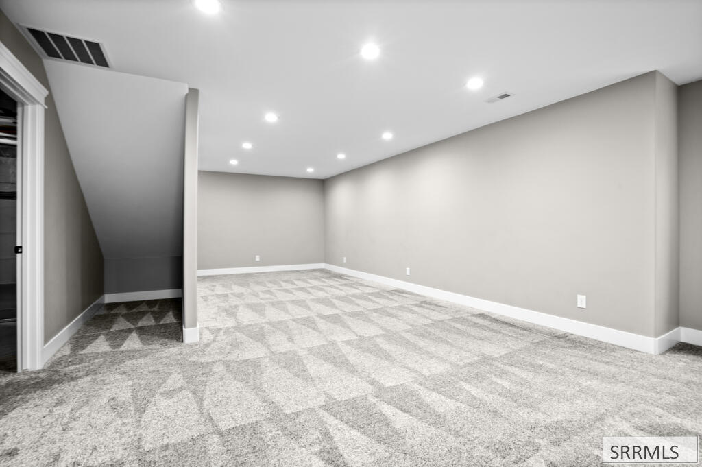 183 N 4032 E Property Photo 32