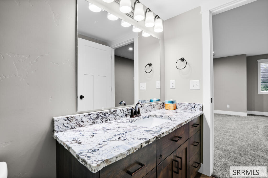 183 N 4032 E Property Photo 35