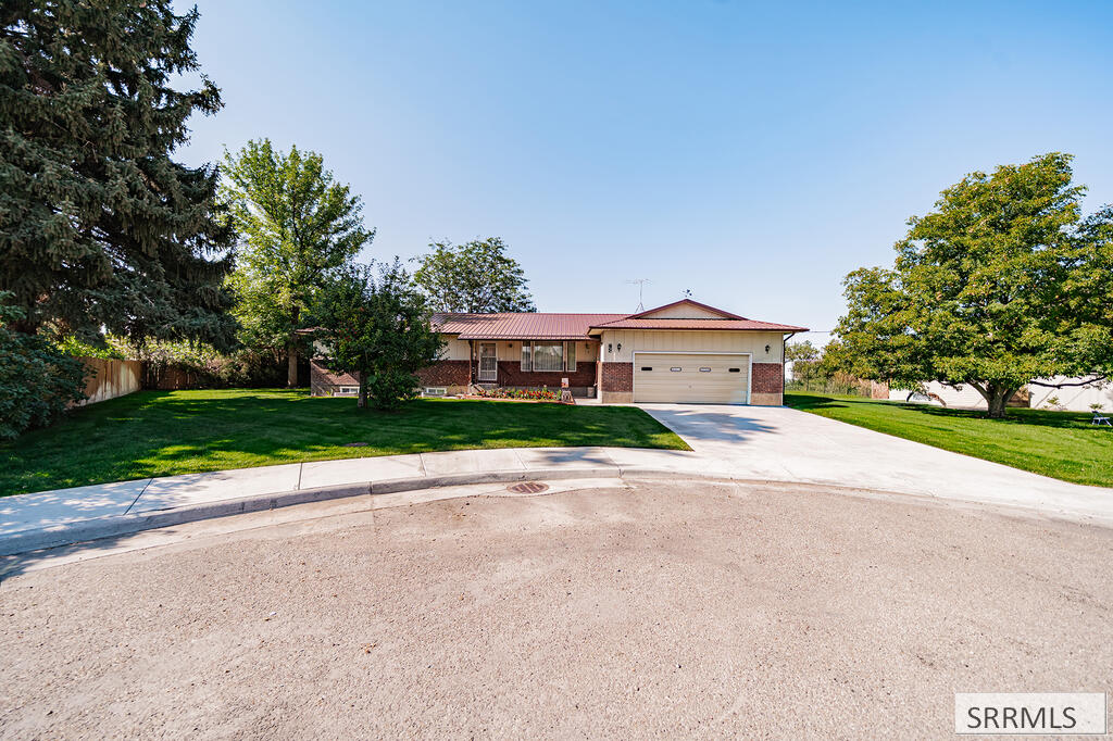 477 Claremore Drive Property Photo 3