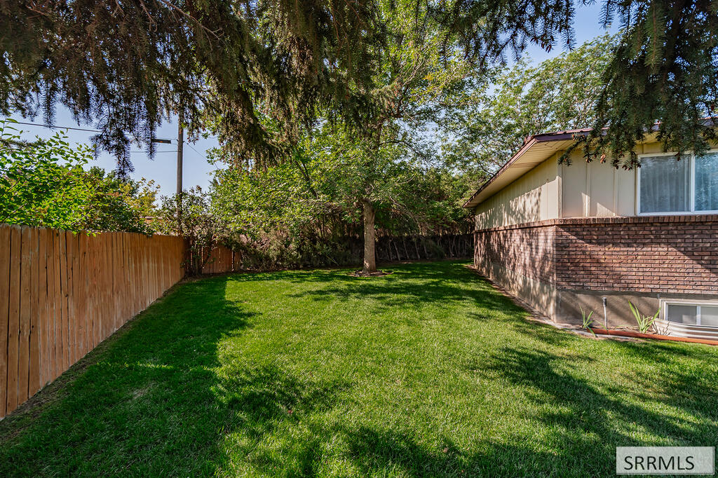 477 Claremore Drive Property Photo 6