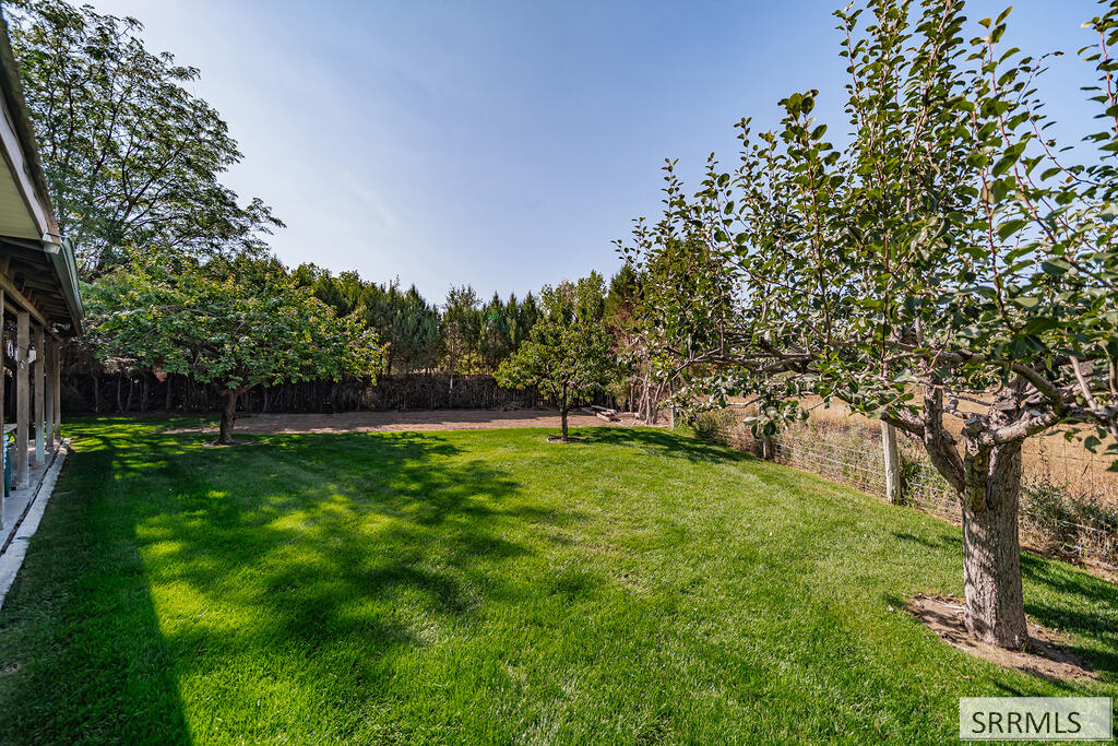 477 Claremore Drive Property Photo 10