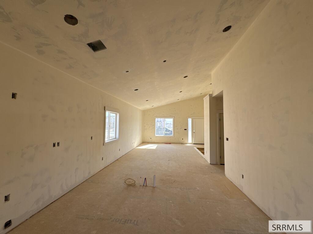 563 Abigail Lane Property Photo 3