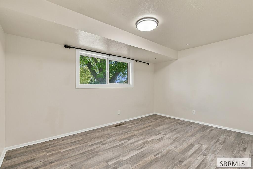 1770 S Falcon Drive Property Photo 8