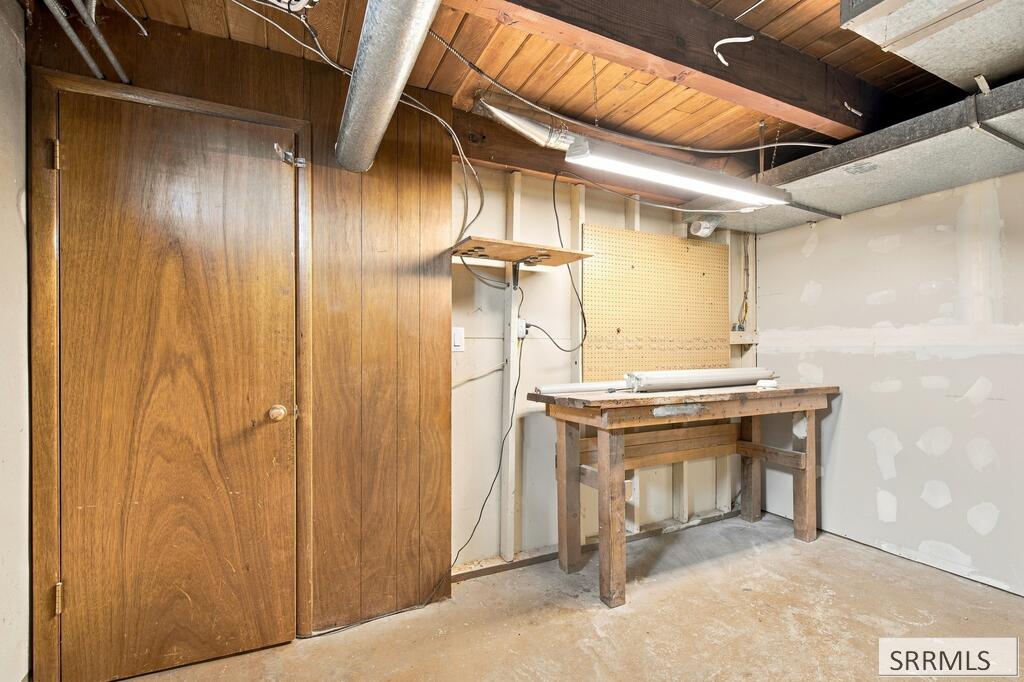 1770 S Falcon Drive Property Photo 18