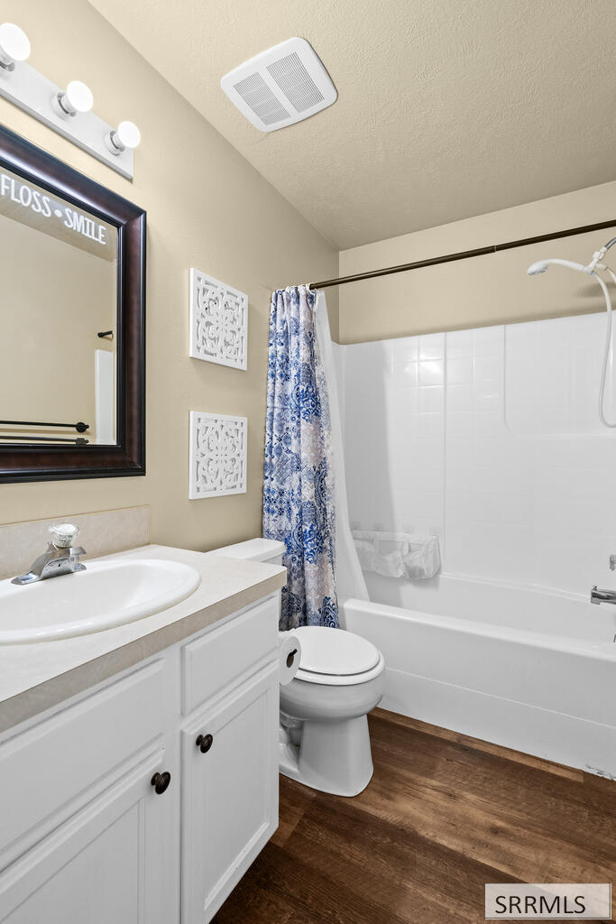 566 W Dalling Drive Property Photo 13
