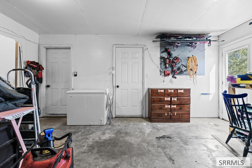 566 W Dalling Drive Property Photo 14