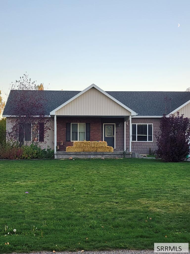 3918 E 144 N Property Photo 9