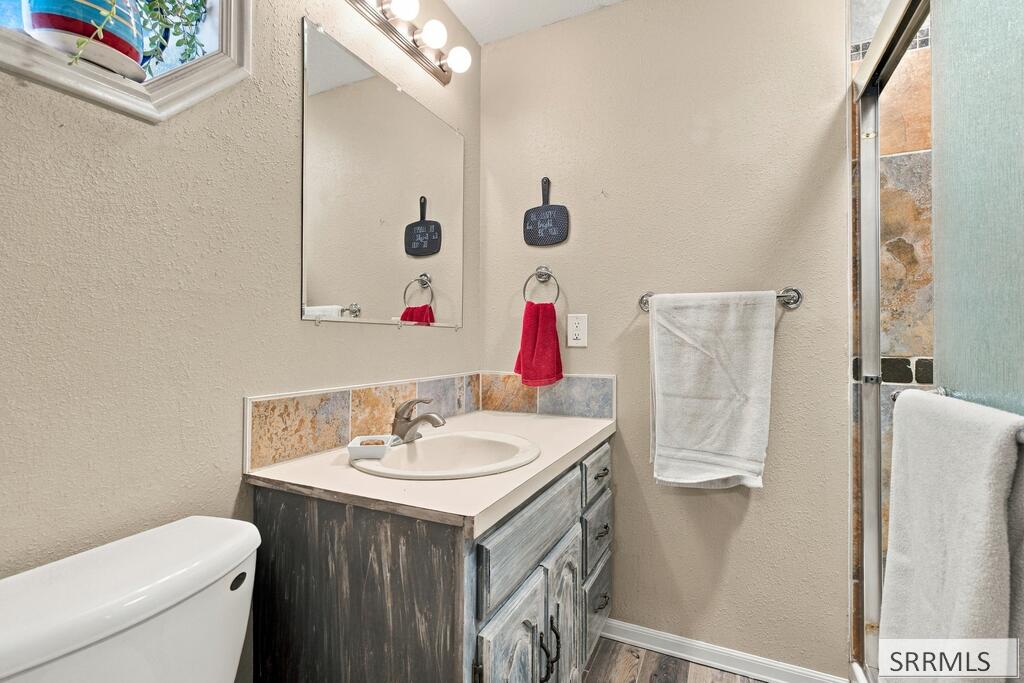 121 N 2300 E Property Photo 15