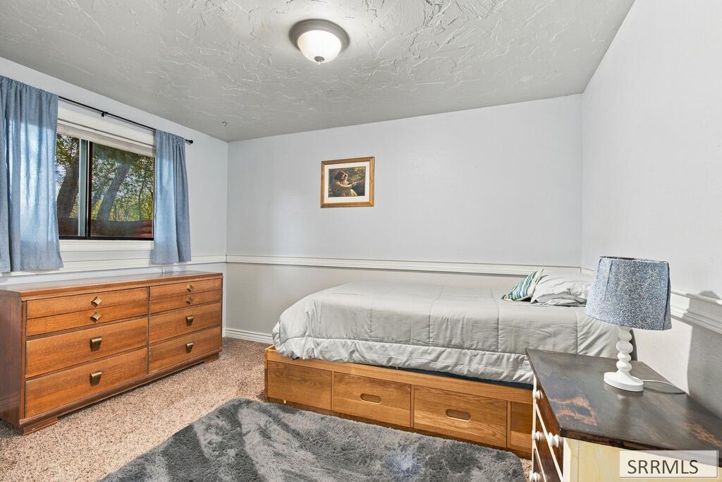 121 N 2300 E Property Photo 21