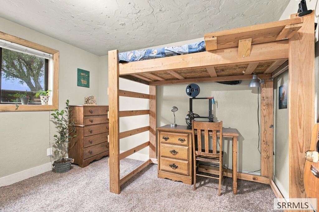 121 N 2300 E Property Photo 23