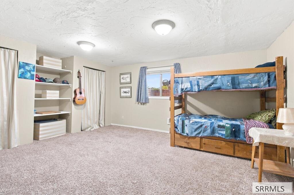 121 N 2300 E Property Photo 24