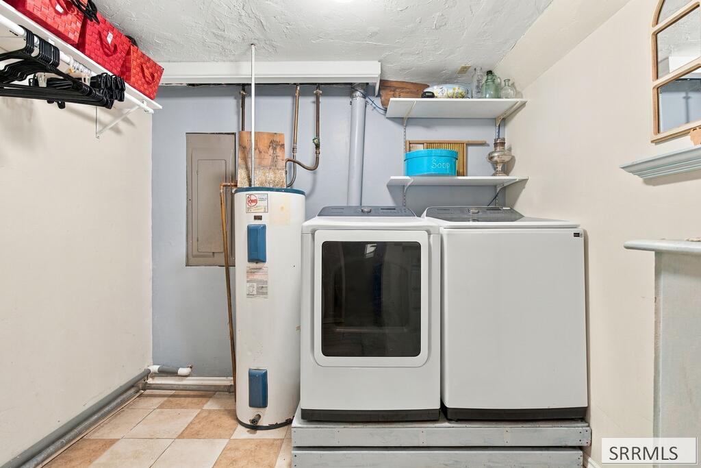 121 N 2300 E Property Photo 26