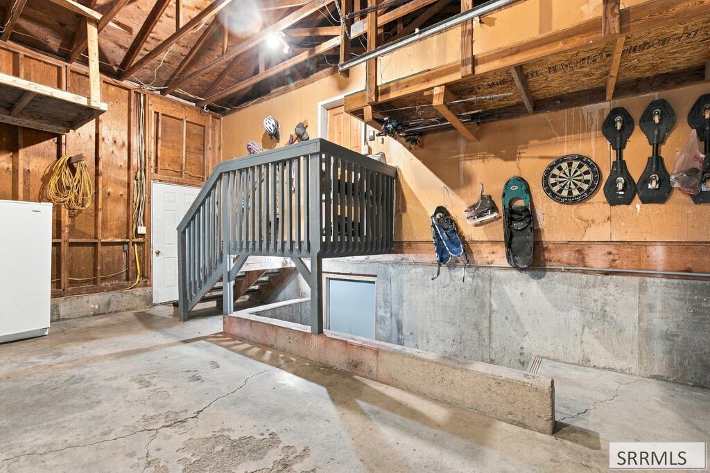 121 N 2300 E Property Photo 27