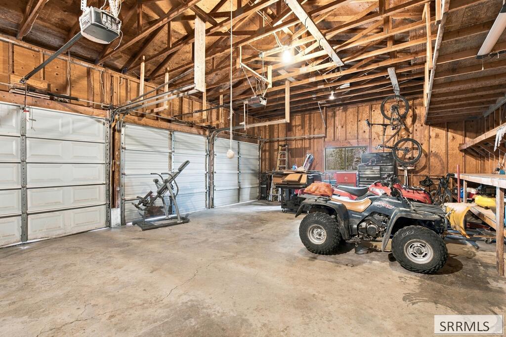 121 N 2300 E Property Photo 28