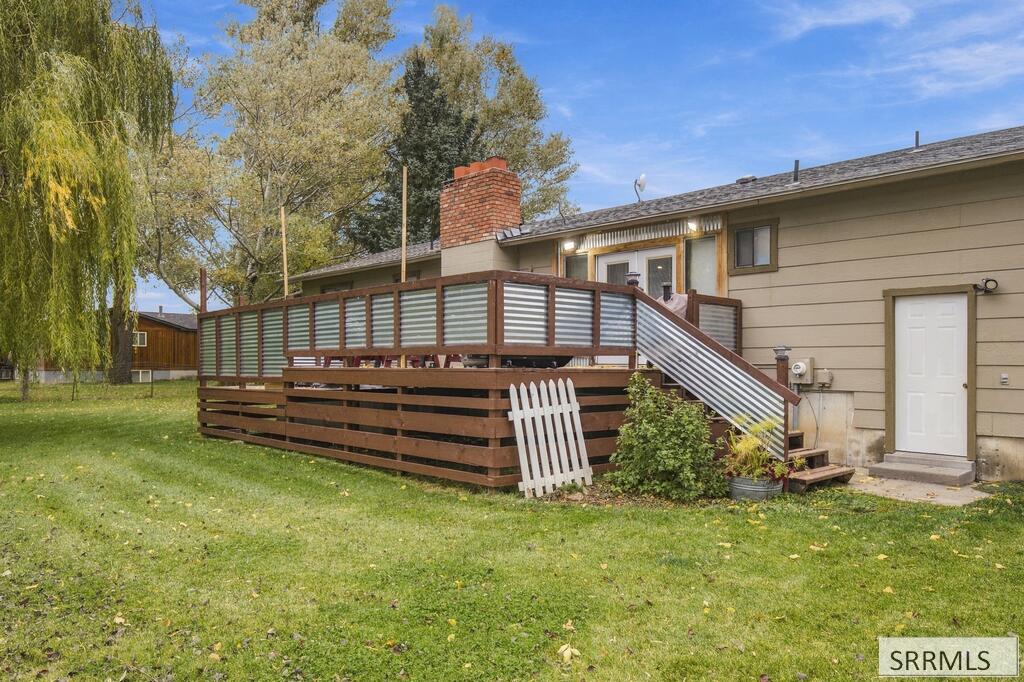 121 N 2300 E Property Photo 30