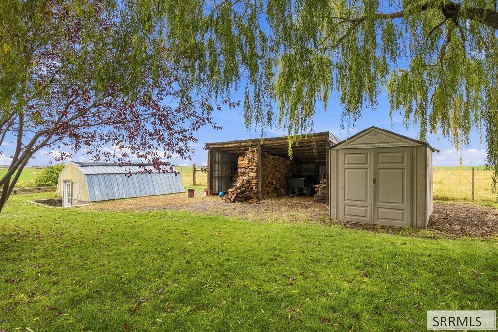 121 N 2300 E Property Photo 32