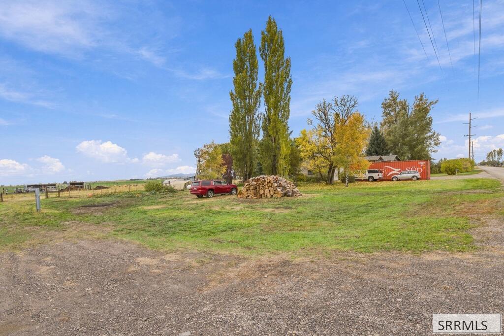 121 N 2300 E Property Photo 33