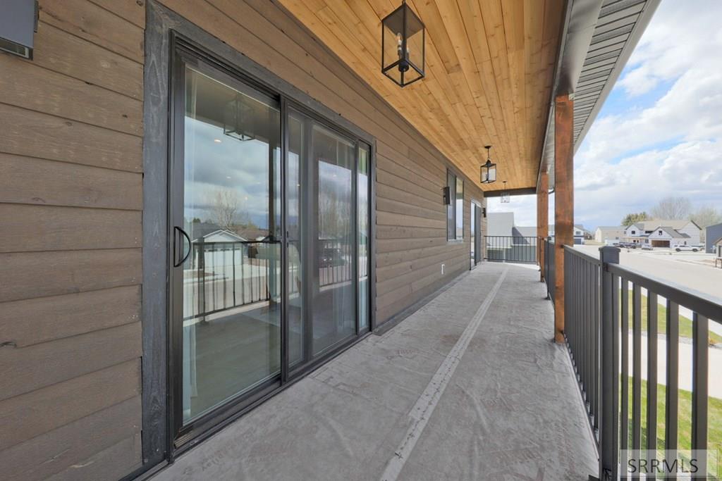 370 Camas Street Property Photo 11