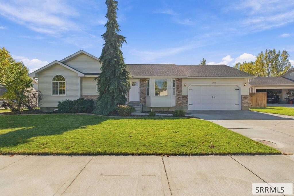 2930 E Stonewood Circle Property Photo 1